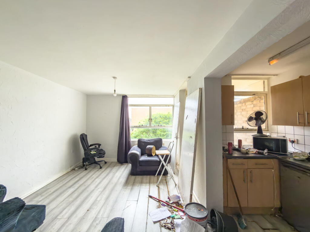 Apartment in Sunderland, Washington - View 5