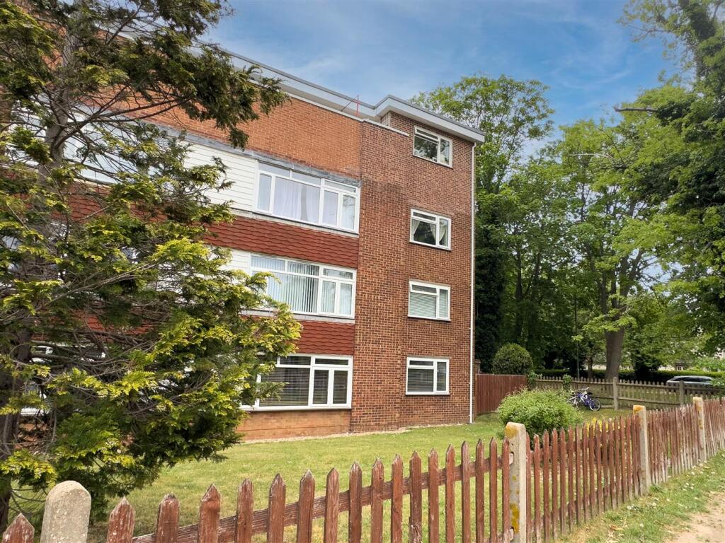 Main image of property: Cheam Road, Ewell