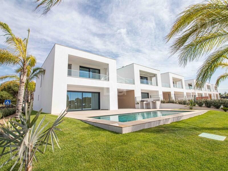 Main image of property: Algarve, Quarteira