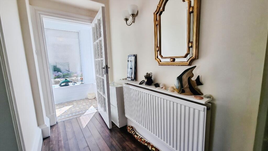 Apartment in Kirkcaldy - More