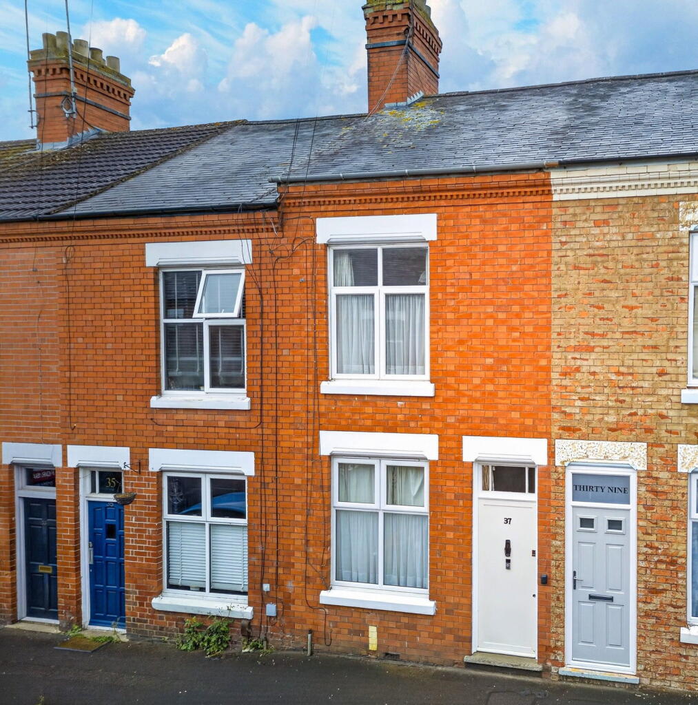 Main image of property: Hearth Street, Market Harborough, LE16 9AQ