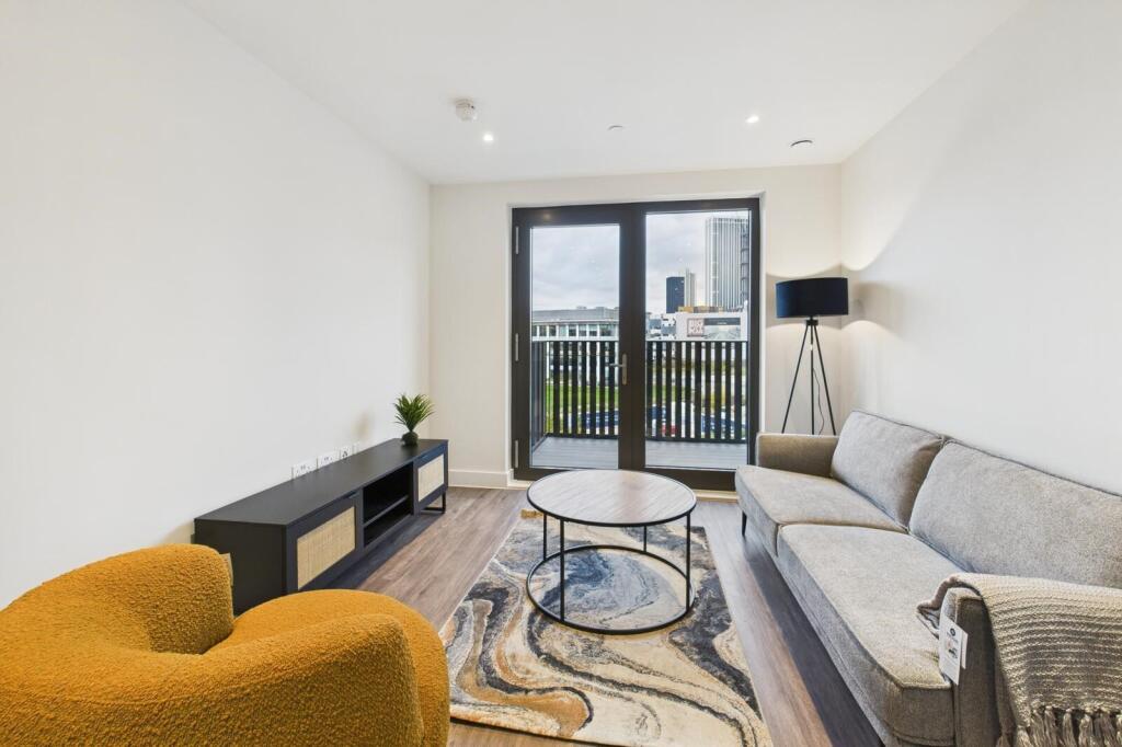 Apartment in Birmingham, West Midlands - View 4
