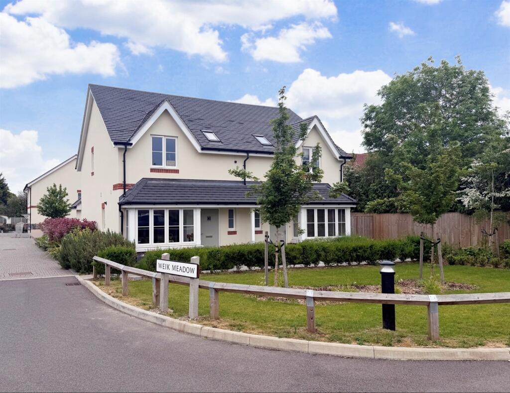 Main image of property: Weik Meadow, Aston Clinton, Aylesbury