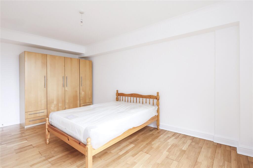 Apartment in London - View 5