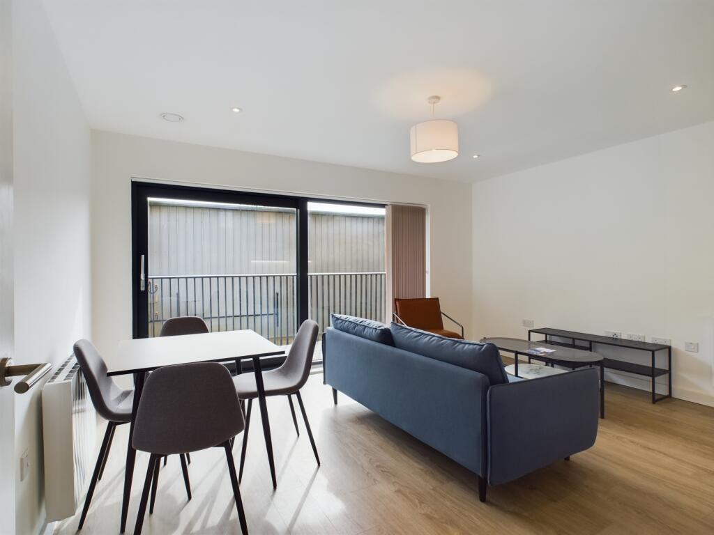 Apartment in Ashford, Kent - View 5