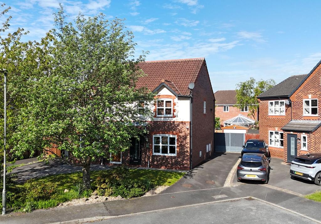 Main image of property: Eltham Close, Ashton-in-Makerfield, Wigan, WN4 8XY