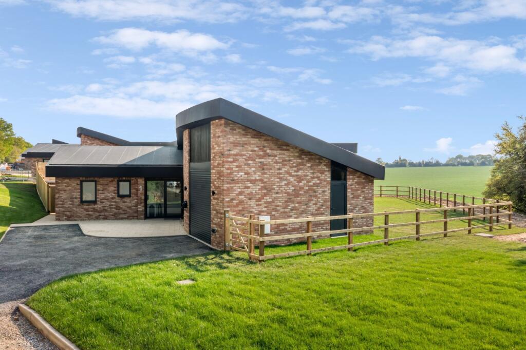 Main image of property: Windmill Road, Pepperstock, LU1