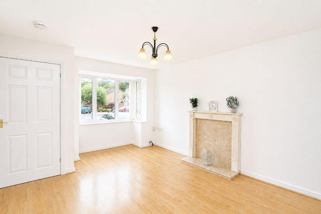 House in Pontypridd, Llantwit Fardre - More