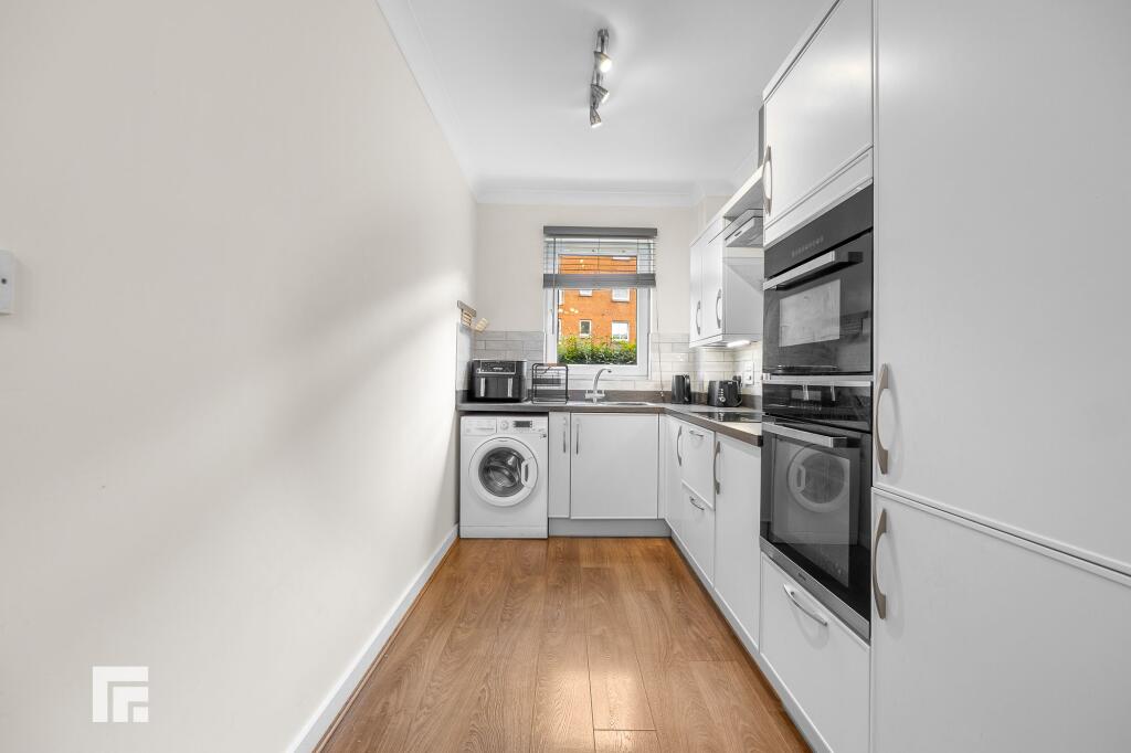Carlotta Way, Cardiff, CF10 photo 3