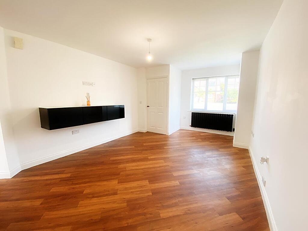 Haydon Drive, Wallsend photo 4