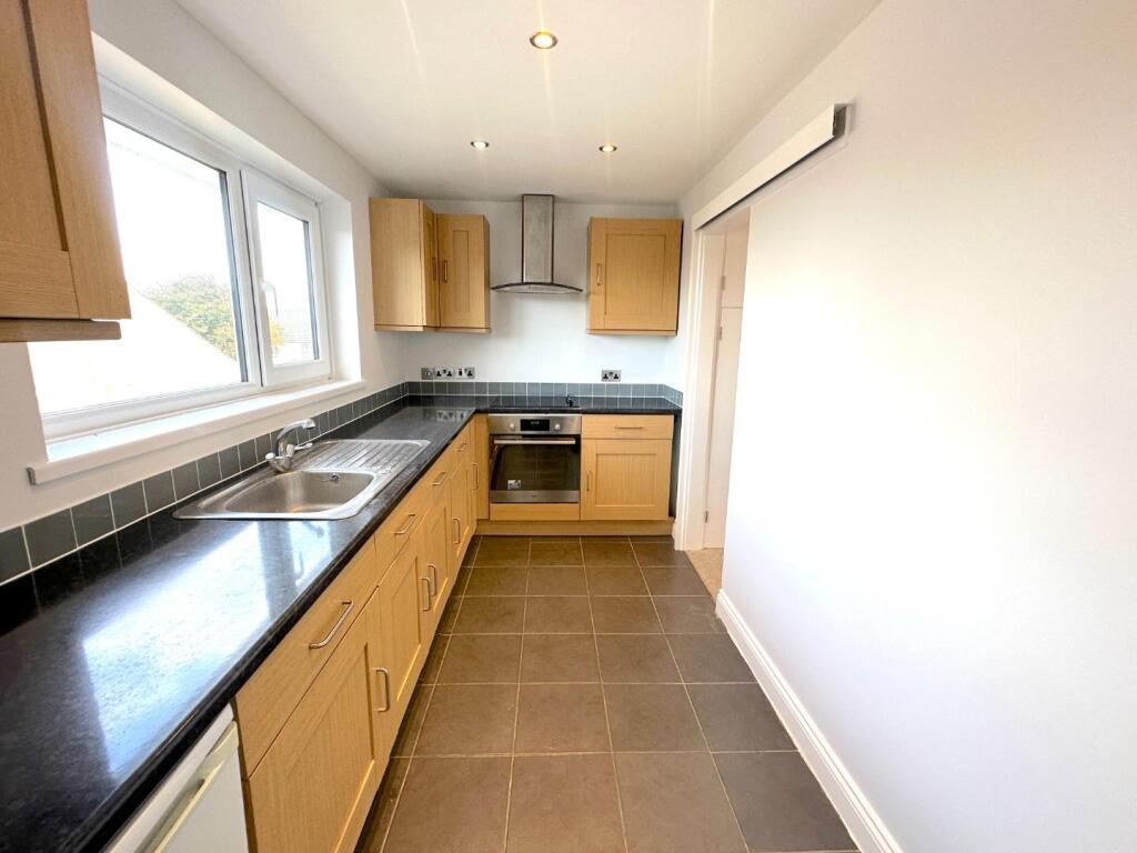 Apartment in Street, Somerset - View 4
