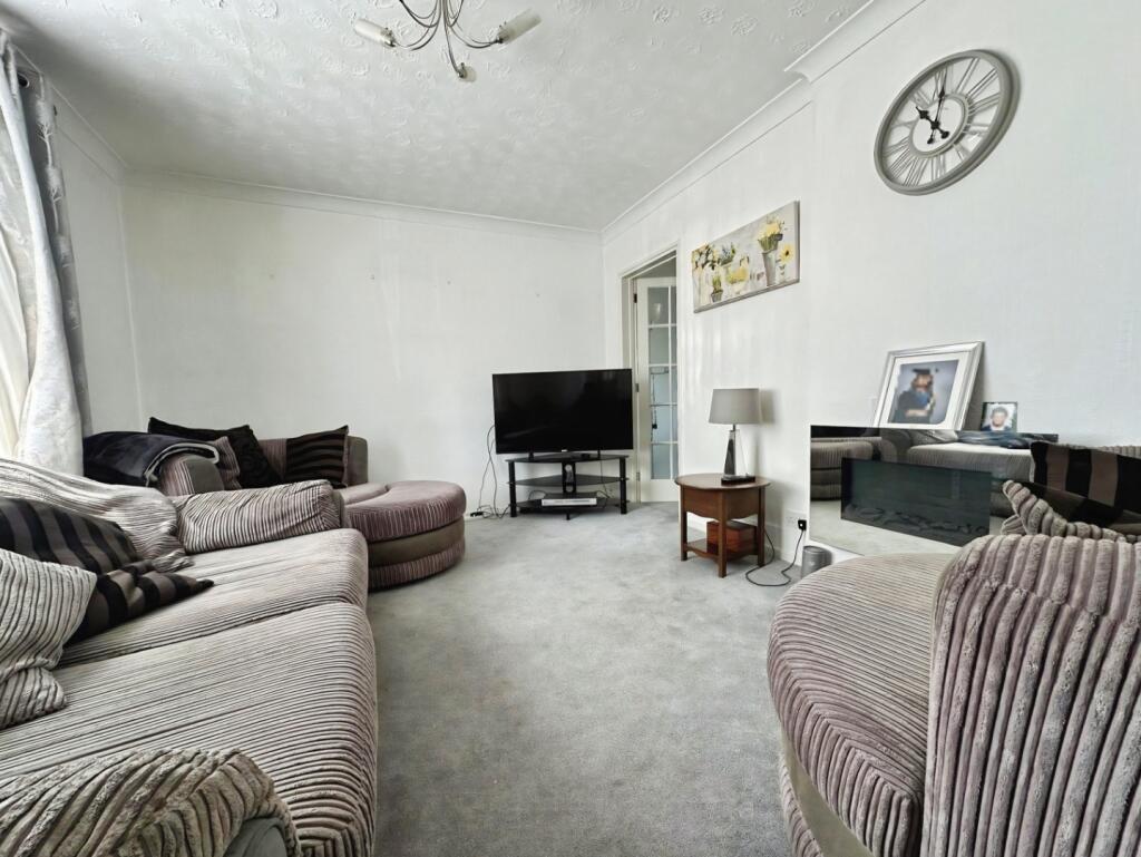 House in Slough, Cippenham - View 4