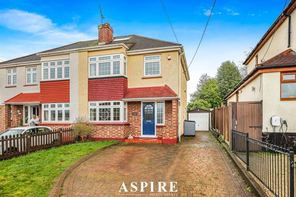 4-bed semi-detached on Video Presentation Inside - Badger Hall Avenue, Benfleet, £450,000