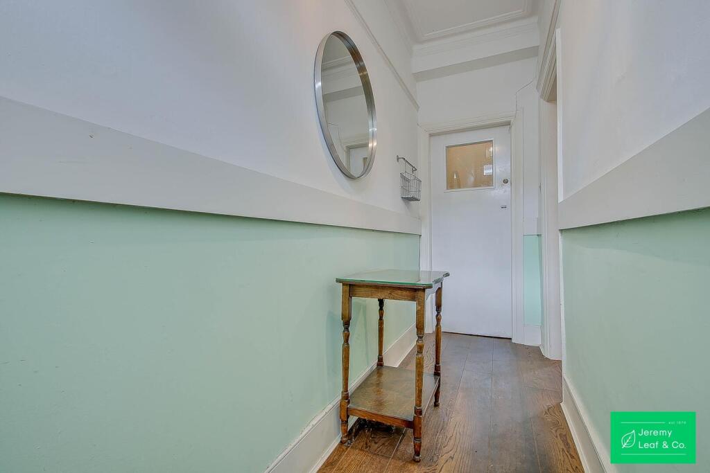 Apartment in London, Finchley - View 2