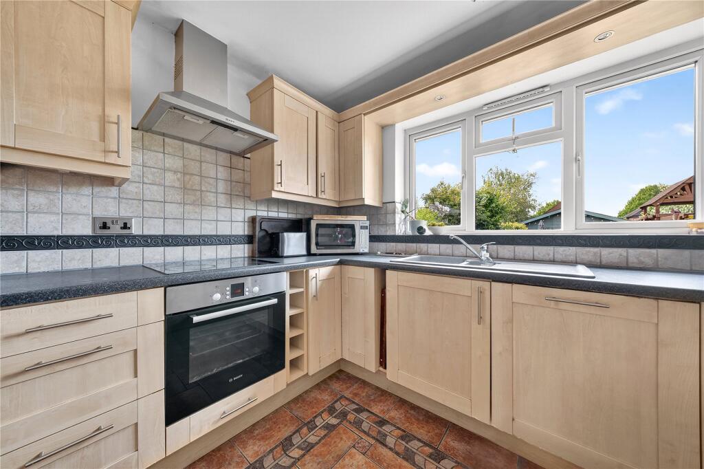 House in Woking, Surrey - View 4