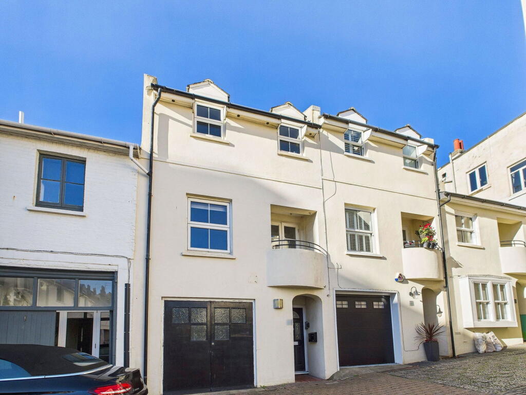 Main image of property: Eastern Terrace Mews, Brighton, BN2 1EP