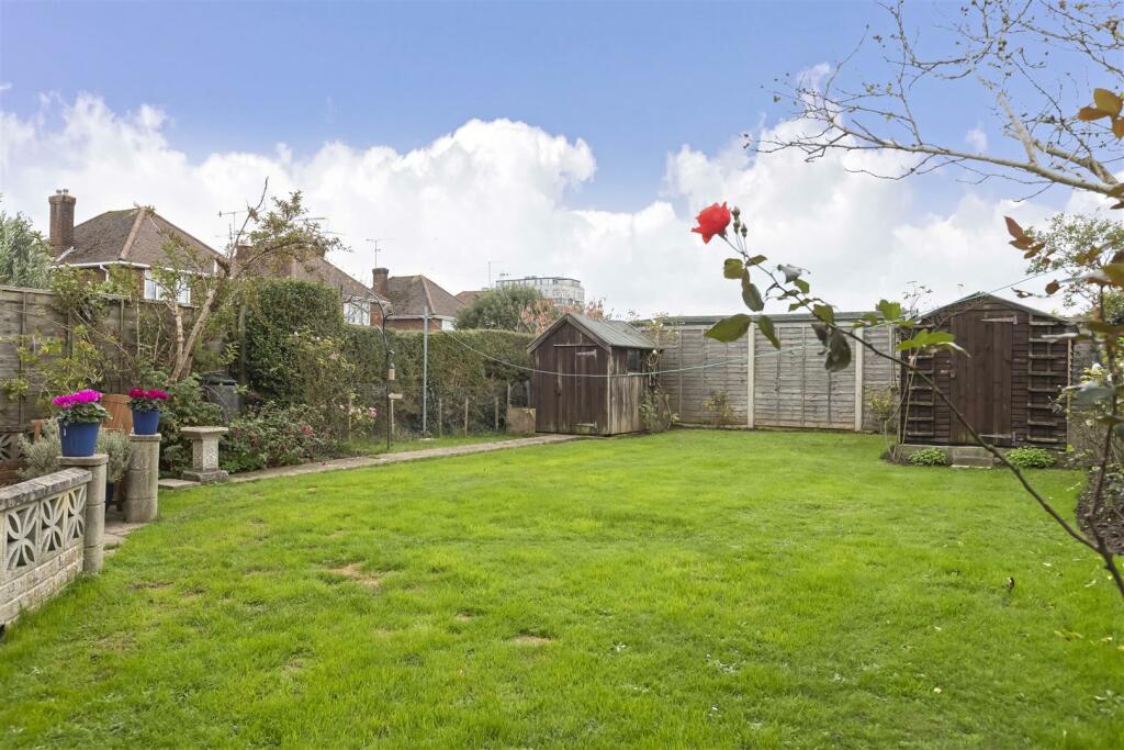 Nelson Road, Goring-By-Sea photo 3