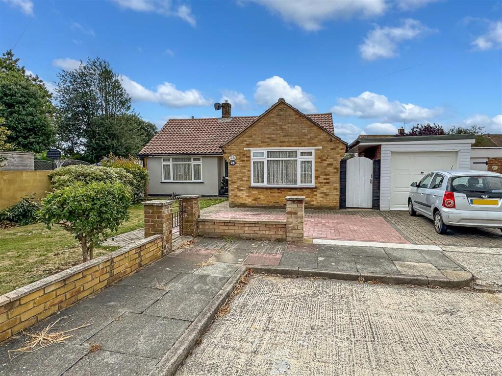 Main image of property: Oakcroft Gardens, Littlehampton
