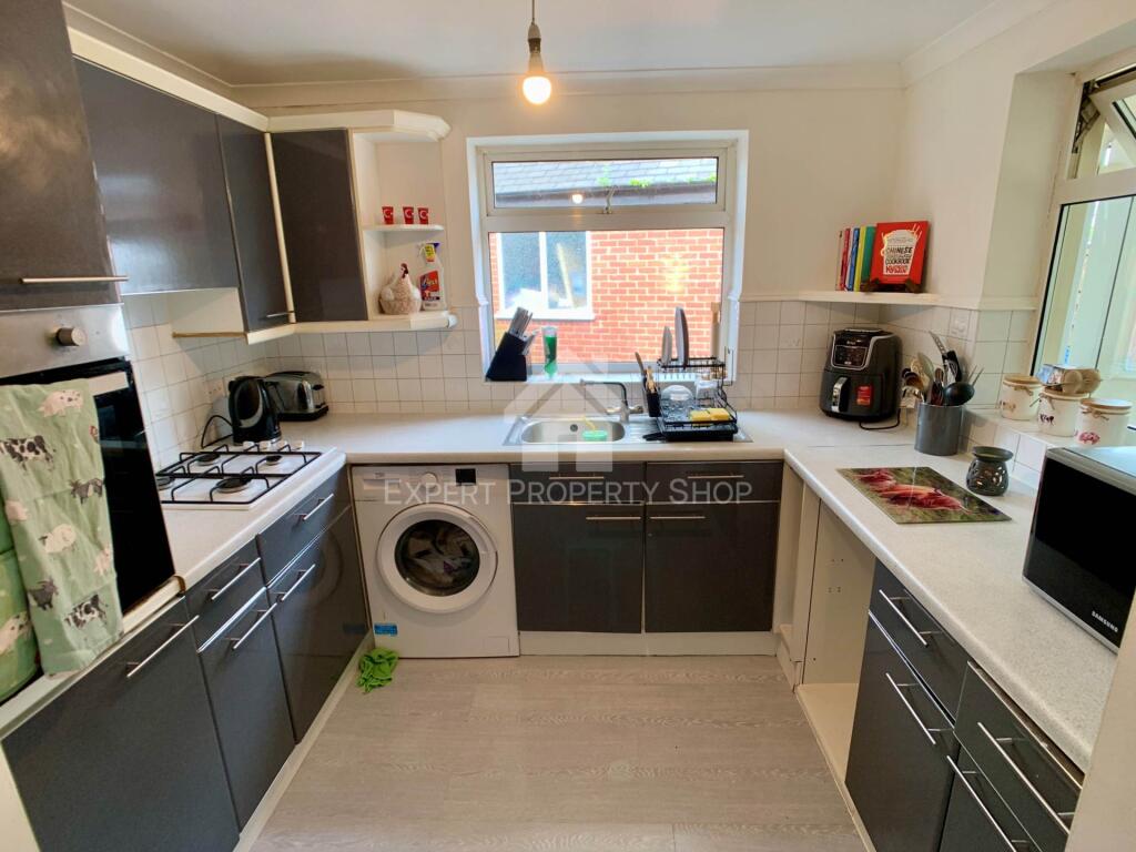 House in Bassetlaw, Worksop - More