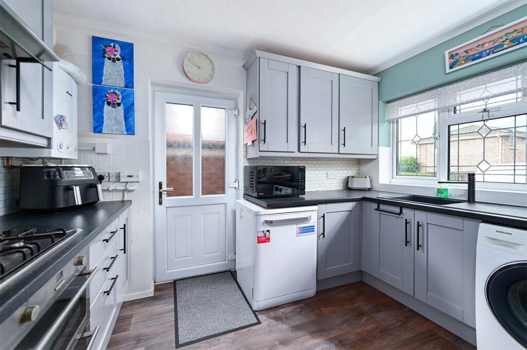 House in Guildford, Ash - View 5