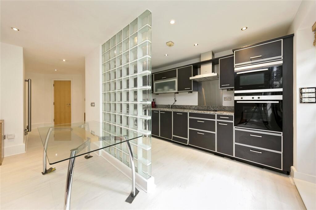 Apartment in Twickenham - View 4