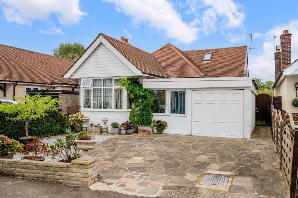 House in Epsom, Stoneleigh