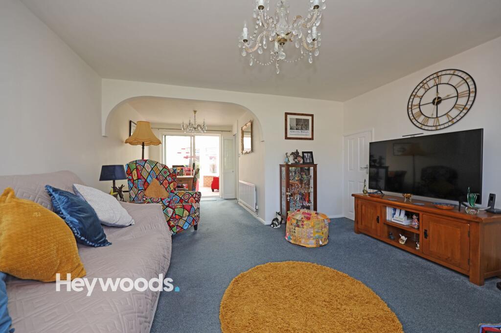 Shrewsbury Drive, Mitchells Wood, Chesterton, Newcastle under Lyme photo 4