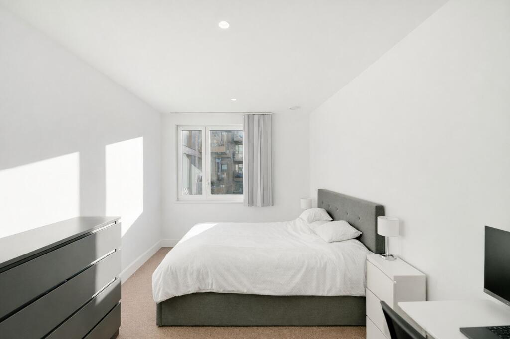 Apartment in London - More