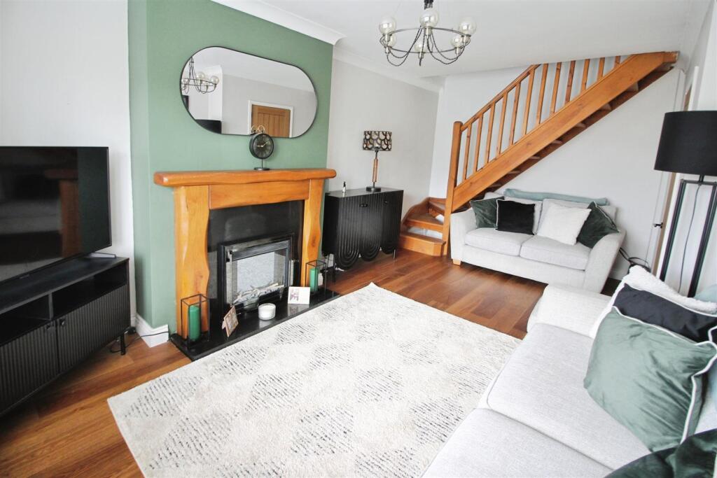 Calvert Close, Kippax, Leeds photo 3