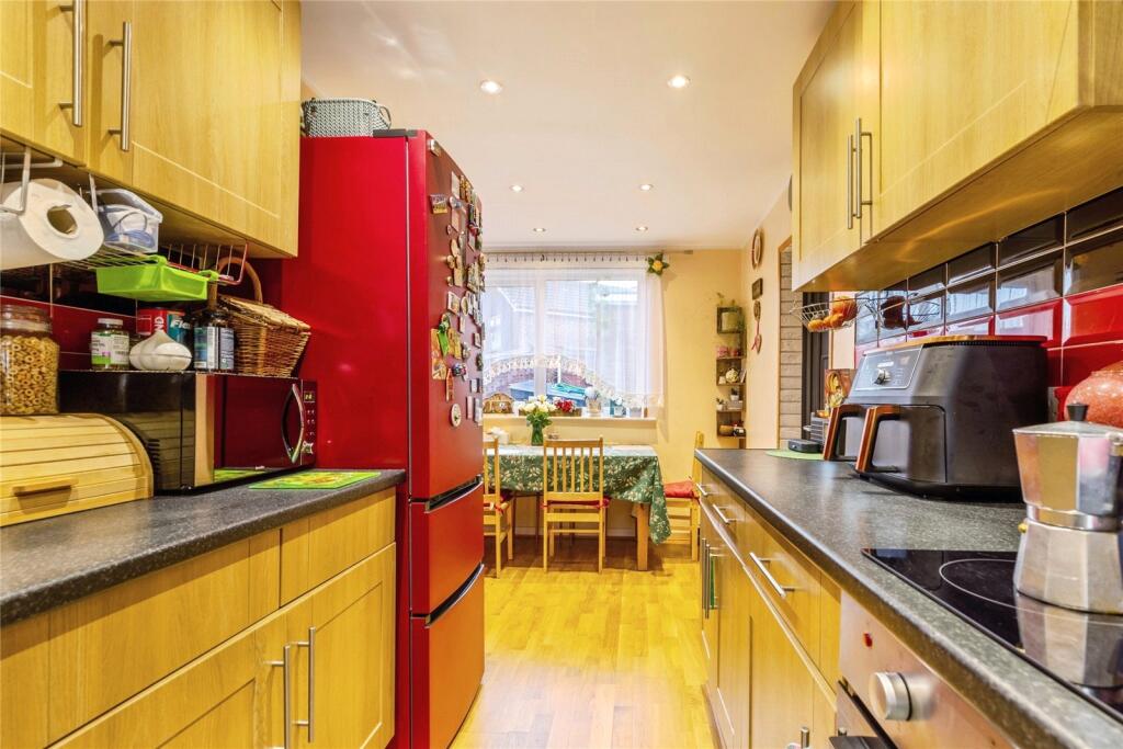 Trevor Close, Blackburn, Lancashire, BB1 - View 5