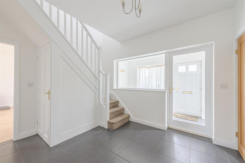 Highfields Close, Ashby-De-La-Zouch, LE65 - View 6