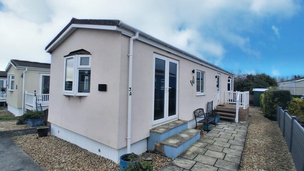 2-bed caravan on Summer Lane Park Homes, Banwell, £85,000