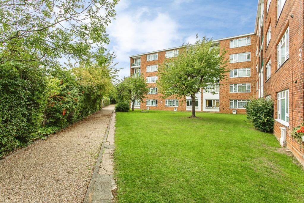 Main image of property: Chalkwell Lodge, London Road, WESTCLIFF-ON-SEA, Essex, SS0