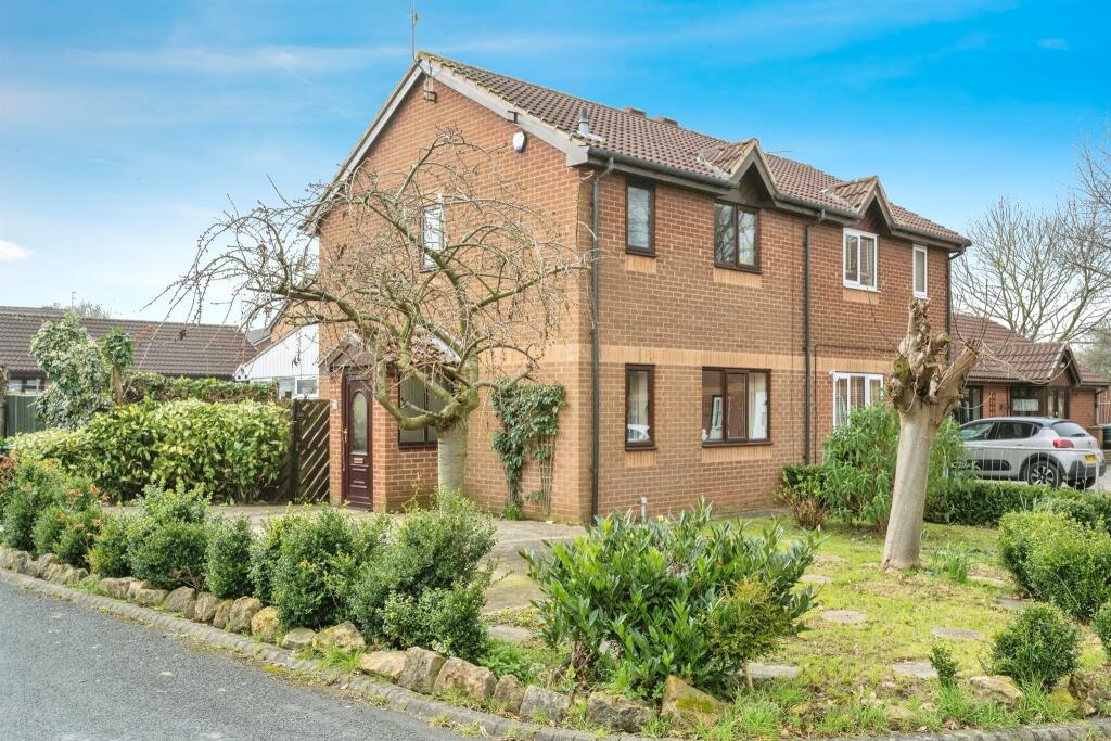 2-bed semi-detached on Springwell Gardens, Balby, Doncaster, £135,000