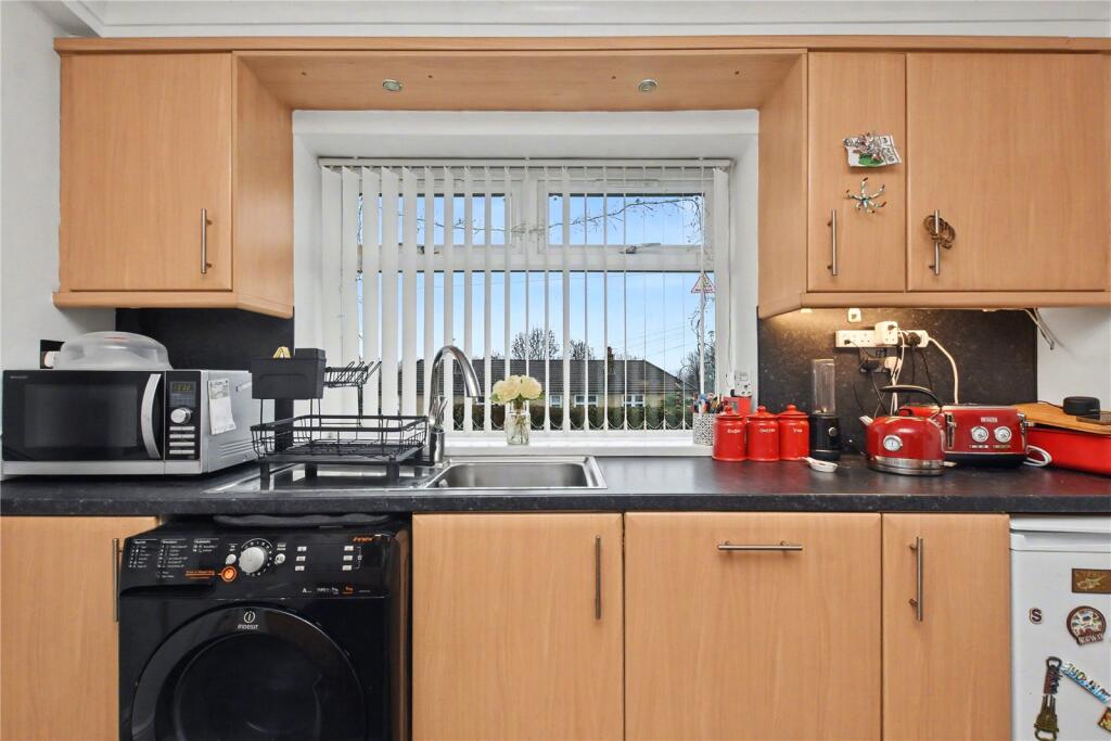 Langley Road, Bramley/Rodley Border, Leeds, West Yorkshire photo 3