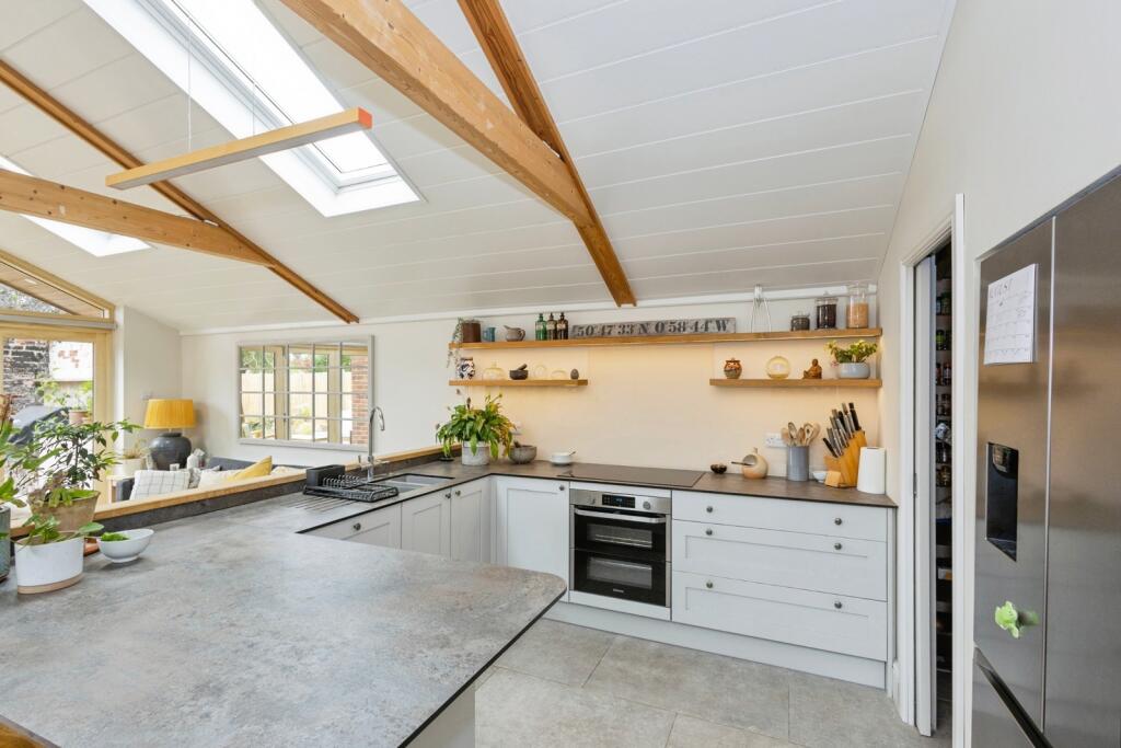 House in Portsmouth - View 4