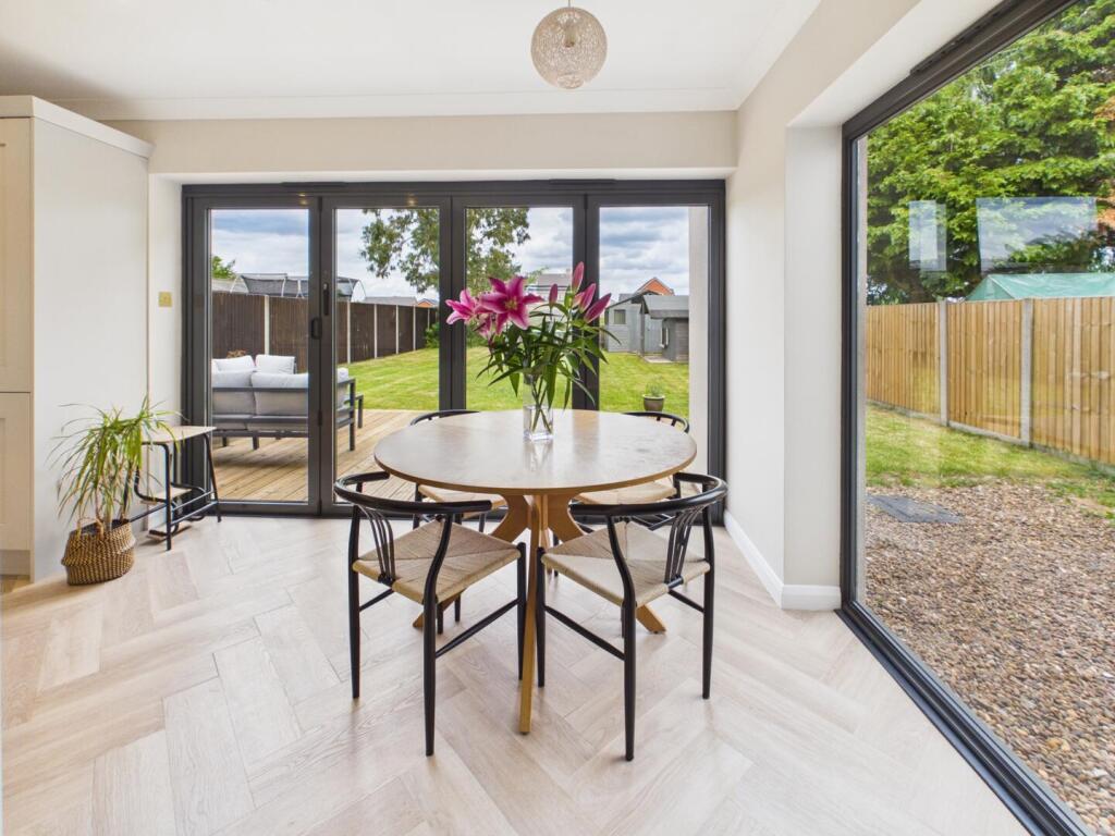 House in East Lindsey, Woodhall Spa - More