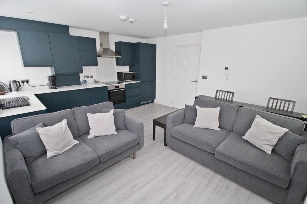 Newberry Court, Kings Road photo 4