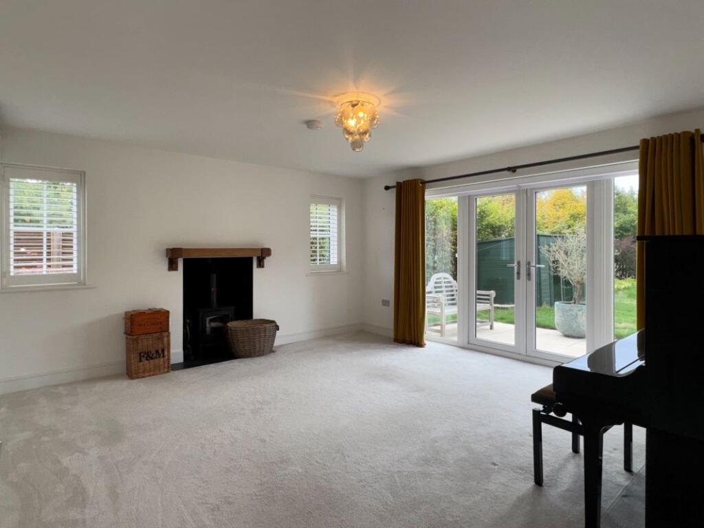 House in Slough - View 5