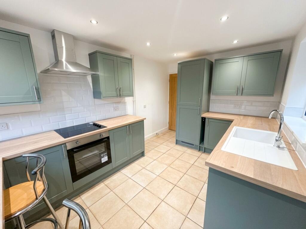 House in Lincoln, Swallow Beck, Boultham Moor - View 5