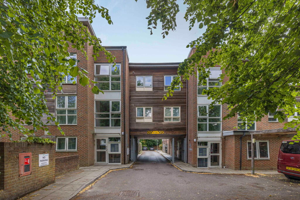 Main image of property: Burway Close, South Croydon, CR2 7AY