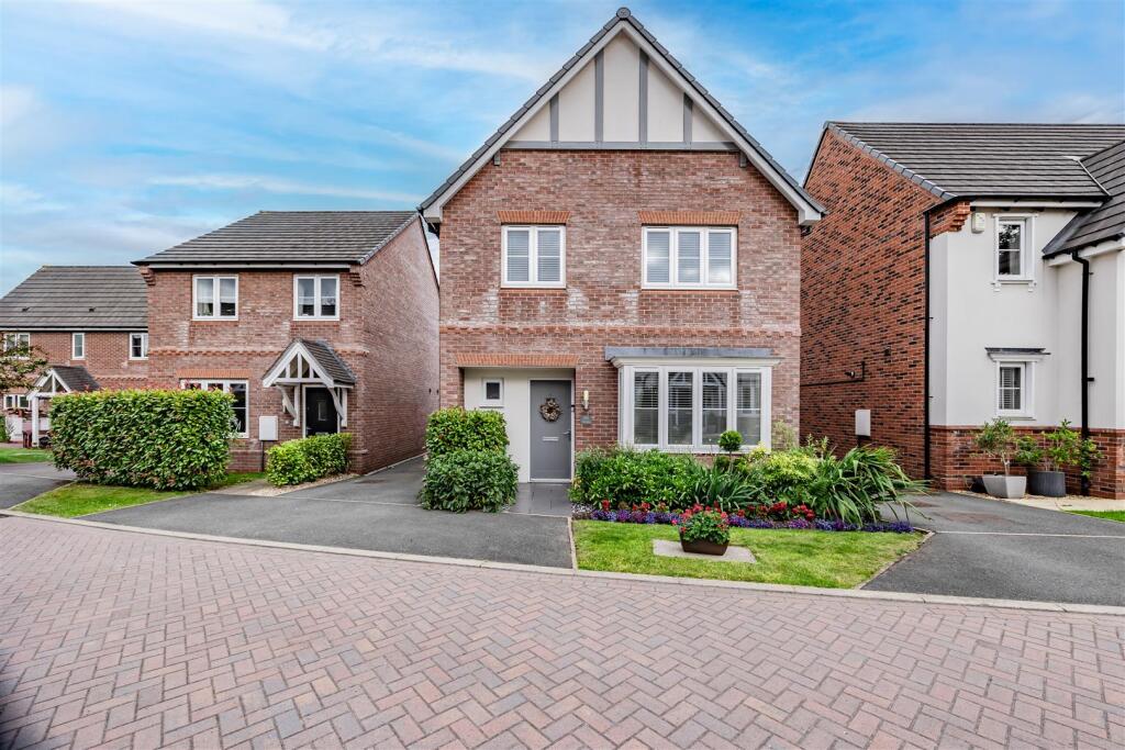 Main image of property: The Oaks, Davenham, CW9 8SL