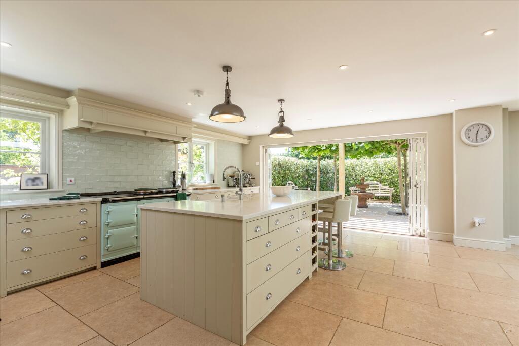 House in Guildford - View 3