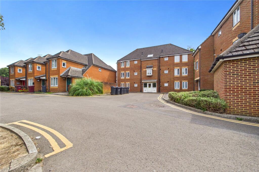 Main image of property: Shilling Close, Tilehurst, Reading, Berkshire, RG30