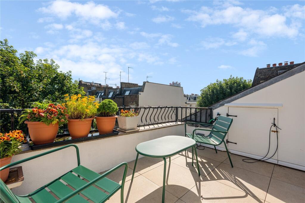 Apartment in London - View 5