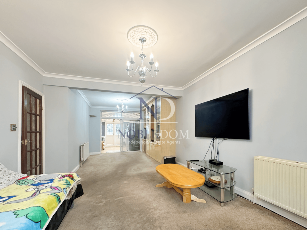 House in London, Hounslow West - View 5