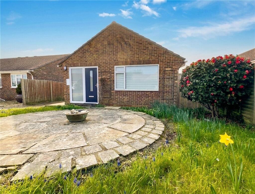 Main image of property: Grebe Close, Milford On Sea, SO41