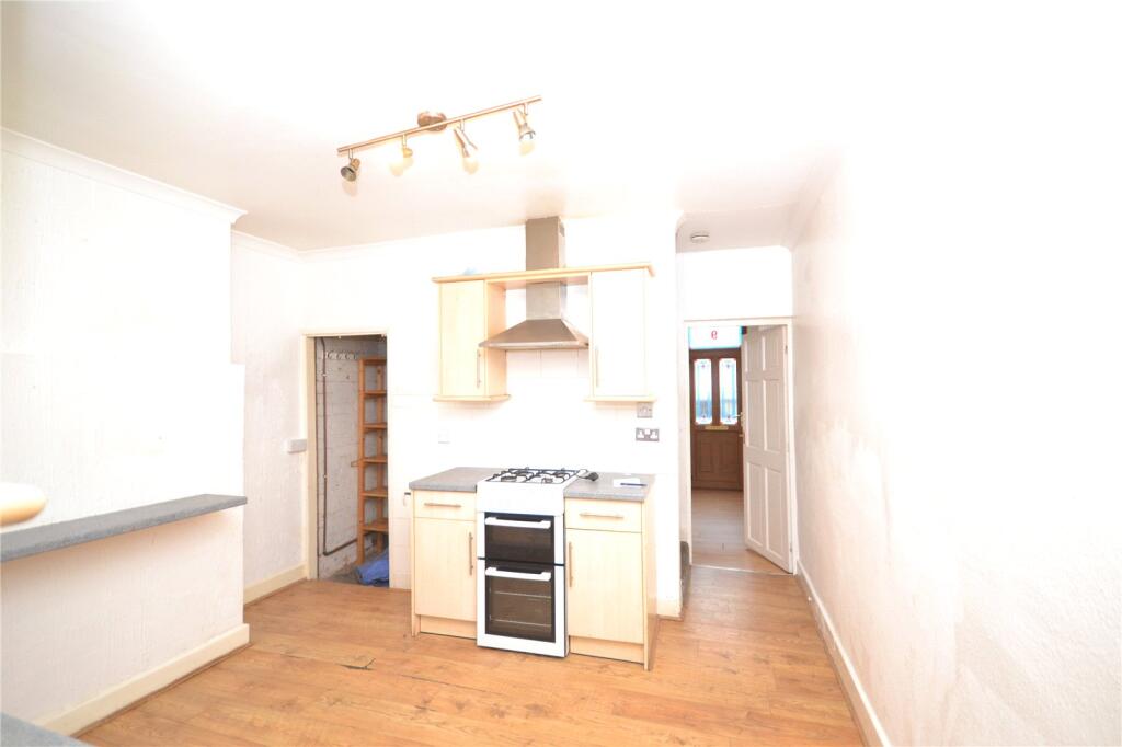 House in Stoke-on-Trent - View 4