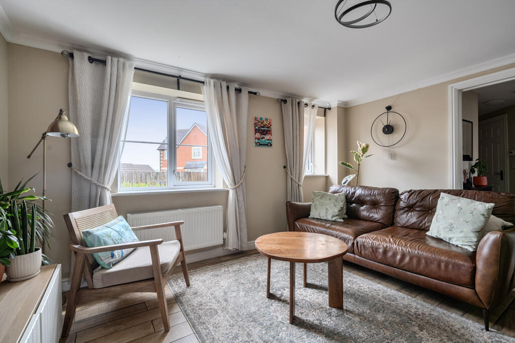 Apartment in Swindon, Woodshaw, Royal Wootton Bassett - View 5