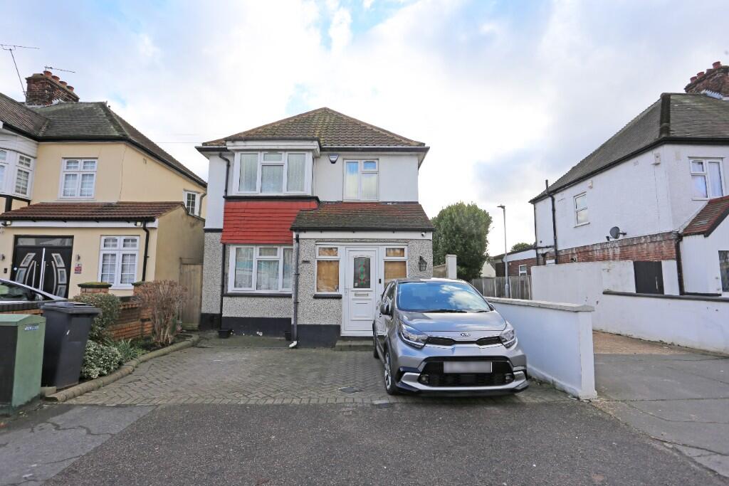 Main image of property: High Road, Romford, London, RM6